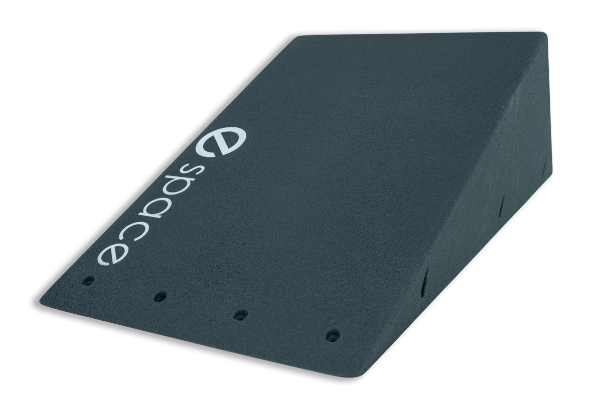 volume escalade espace wooden cube 5